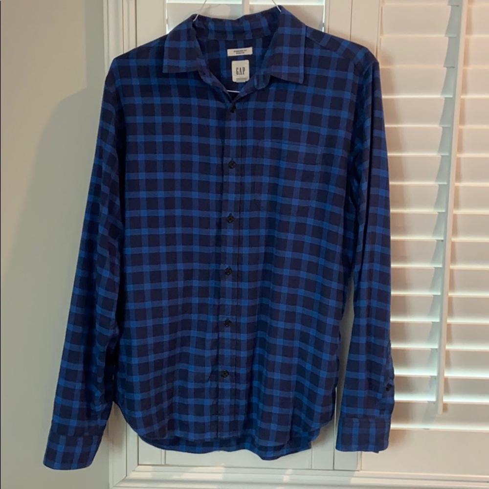 Men’s medium Gap button down.